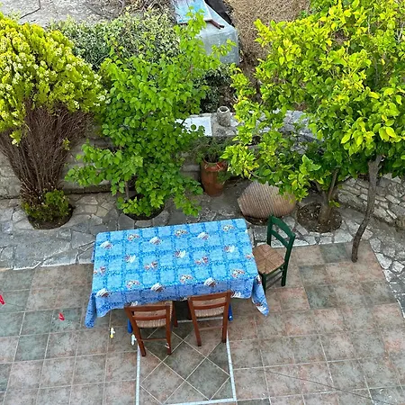 Nyaraló To Provetzino Viaradika