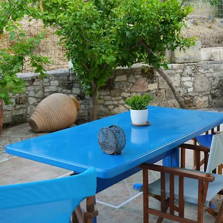 To Provetzino Viaradika